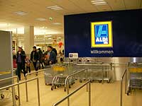 Mira München Nordheide - Aldi Discounter für Lebensmittel Haushaltswaren, Wohn-Accessoires, Reisen, Handy Foto: Martin Schmitz