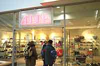 Riem Arcaden: Annina Shop f&uuml;r Schuhe und Taschen (Foto: Martin Schmitz)