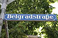 Einkaufsstraßen in München Schwabing: Begradstrasse - Haus für Haus Begradstraßenschild Foto:Marikka-Laila Maisel