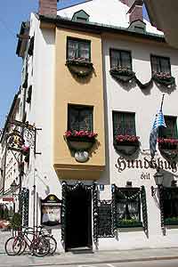 Hackentra&szlig;e/Ecke Hotterstra&szlig;e18: Hundskugel Gastst&auml;tte mit bayerischen Schmankerln (Foto: Martin Schmitz)