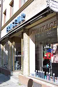 Josephspitalstra&szlig;e 02- Ermitage Friseur Russische Haarschneide-Kunst (Foto: Marikka-Laila Maisel) 