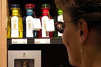  Kaufinger Stra&szlig;e 01-05: Galeria Kaufhof am Marienplatz Weine, Spirituosen, Obstbr&auml;nde, Whiskey Foto: Marikka-Laila Maisel
