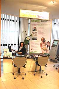 Kaufinger Stra&szlig;e 01-05: Galeria Kaufhof am Marienplatz Geschenk + Bestellservice f&uuml;r Hochzeiten Foto: Martin Schmitz