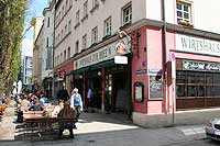  Leopoldstr. 72 - Wirtshaus zur Brezn Bayerische Schmankerln  Foto: Marikka-Laila Maisel