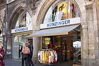 Marienplatz 08 - Sport M&uuml;nzinger Sportwear Sportzubeh&ouml;r (Foto: Marikka-Laila Maisel)