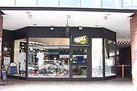  Neuhauser Str./Ecke Herzog Wilhelm Str. 2 - Kickz Shop f&uuml;r Urbane Fashion, Sportwear, Sportschuhe Foto. Marikka-Laila Maisel
