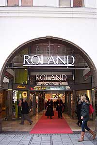 Neuhauser Str. 05 - Roland-Schuhe Center mit Markenschuhe für Damen, Herren, Kinder (Foto: Marikka-Laila Maisel)