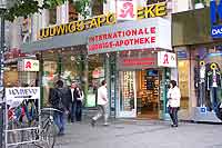  Neuhauser Str. 11 - Internationale Ludwigs Apotheke (Foto: Marikka-Laila Maisel)