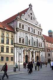  Neuhauser Str. 52 - St. Michaelskirche (Foto: Marikka-Laila Maisel)