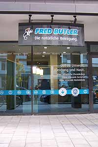 München: Oberanger 31: Fred Butler Textilreinigung (Foto Marikka-Laila Maisel)
