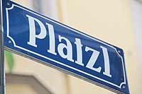 Einkaufsstraßen in München: Platzl - Haus für Haus Platzl Strasßenschild Foto: Martin Schmitz