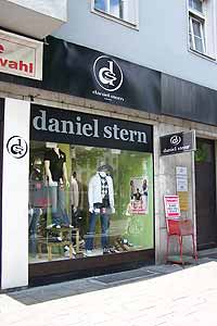 Einkaufsstraßen in München: Sonnenstraße 10- Daniel Stern Mode-Shop Young Fashion für Sie + Ihn Foto: Marikka-Laila Maisel