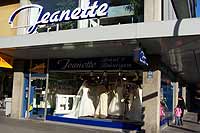Einkaufsstraßen in München: Sonnenstraße 17 - Jeanette Brautmoden, Abendkleider Foto: Martin Schmitz