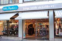 Einkaufsstra&szlig;en in M&uuml;nchen: Tal 39 - Ulla Popken Starke Damenmode Foto: Martin Schmitz