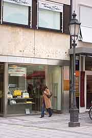 Theatiner Str. 30 - Furla Taschen Accessoires - (Foto: Marikka-Laila Maisel)
