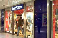 OEZ Olympia Einkaufszentrum - Levis Store Jeansshop Foto: Martin Schmitz
