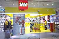 Riem Arcaden: Lego Store Legosteine Pick a  Brick Wand (Foto: Martin Schmitz)