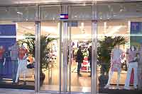 Riem Arcaden: Tommy Hilfiger Store (Foto: Martin Schmitz)