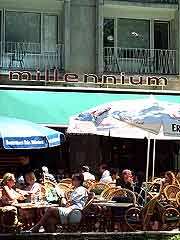  Leopoldstr. 42 - Cafe Millennium Restaurant Bar Foto: Marikka-Laila Maisel