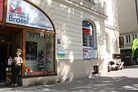 Einkaufsstrassen In Munchen Schwabing Leopoldstr 54 Brosel Friseursalon Damenfriseuren Herrenhaarschnitte Nagelstudio