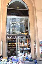 Maximilian Straße 06 - Walter Dessauer Fachbuchhandlung (Foto: Marikka-Laila Maisel)