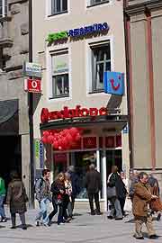 Neuhauser Str. 16 - vodafone Shop (Foto: Marikka-Laila Maisel)