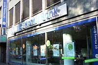 Einkaufsstraßen in München: Sonnenstraße 27 - Ge Money Bank Kredite, Finanzierungen, Versicherungen Foto: Martin Schmitz