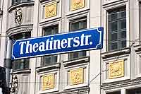 Einkaufsstraßen in München: Theatiner Straße - Haus für Haus (Foto: Marikka-Laila Maisel)