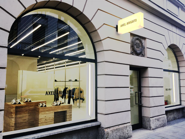Ein "Axel Arigato" Store eröffnet in München am 11.11.2021 Foto: Marikka-Laila Maisel